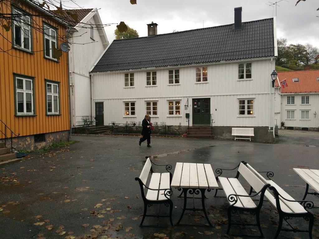 Gjestehuset Ibsen Grimstad  Zimmer foto